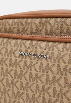 Michael Kors TRAVEL XBODY UNISEX - Bandolera - Camel, Unisexo -Ofertas Michael Kors Tienda 181743b9d5bc42da8a7dedaa782889fa