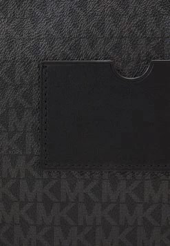 Michael Kors XBODY POUCH UNISEX - Bandolera - Black, Unisexo -Ofertas Michael Kors Tienda 58f7a8c275ab4c61a98fe3be1c99d893