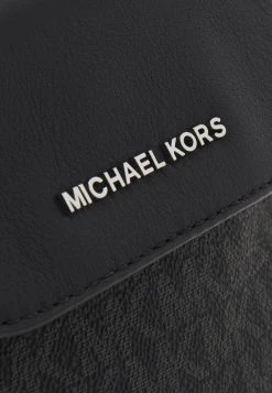 Michael Kors FLAP PHONE XBODY UNISEX - Bandolera - Black, Unisexo -Ofertas Michael Kors Tienda 5963c890ecee4a9f90957c2fbc0460a1