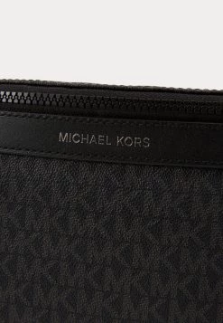 Michael Kors GREYSON SMALL HIP BAG UNISEX - Riñonera - Black, Unisexo -Ofertas Michael Kors Tienda 6777b7c4ddff4078abb14026268a3835