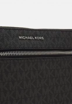 Michael Kors XBODY POUCH UNISEX - Bandolera - Black, Unisexo -Ofertas Michael Kors Tienda 74a4f1a8975a455398d4be4ac034247c