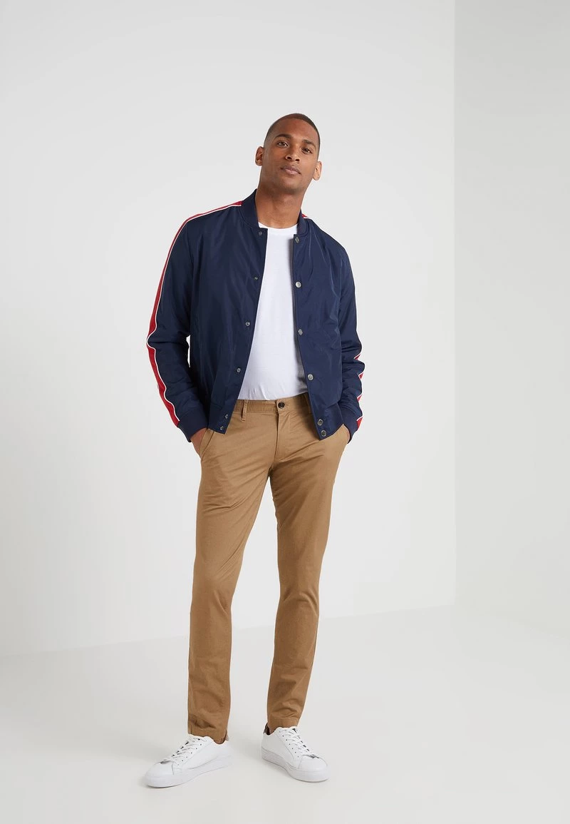 Michael Kors Pantalones Chinos - Khaki, Hombre 4 Michael Kors Pantalones Chinos - Khaki, Hombre - Imagen 2