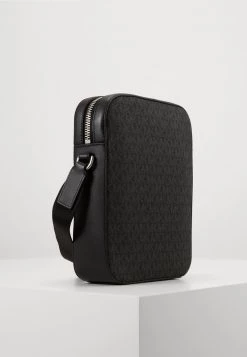 Michael Kors HENRY FLIGHT BAG UNISEX - Bandolera - Black, Unisexo -Ofertas Michael Kors Tienda 969784aa4e2c415d93fb83762b4591da