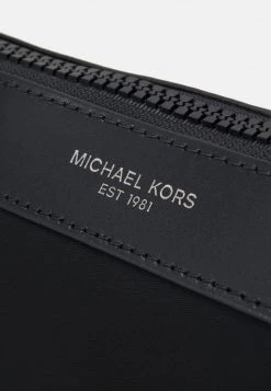 Michael Kors FLAT CROSSBODY UNISEX - Bandolera - Black, Unisexo -Ofertas Michael Kors Tienda 974ed03a3370486da22942a1d529a8bc