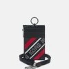 Michael Kors LANYARD ZIP CASE UNISEX - Monedero - Black/crimson, Unisexo 2 Michael Kors LANYARD ZIP CASE UNISEX - Monedero - Black/crimson, Unisexo -Ofertas Michael Kors Tienda b4edfe3cbbb34e55a6a9606e0ea4888d