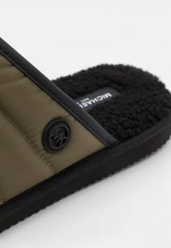 Michael Kors ANDERS SLIPPER - Pantuflas - Olive, Hombre -Ofertas Michael Kors Tienda bde5bd0491864d8ba33b04aa12b1747e