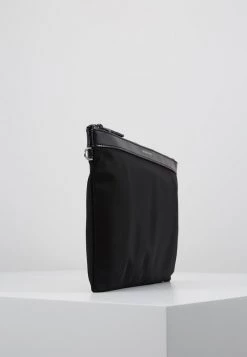 Michael Kors TRAVEL POUCH - Neceser - Black, Unisexo -Ofertas Michael Kors Tienda d06315705ade4c6c9e85ef5dc9953799