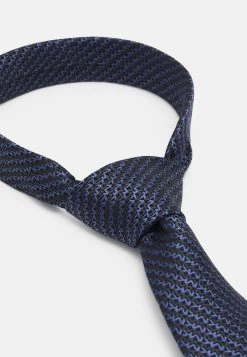 Michael Kors LOGO - Corbata - Dark Blue/black, Hombre 7 Michael Kors LOGO - Corbata - Dark Blue/black, Hombre -Ofertas Michael Kors Tienda ef5ef89fc7994de0be8458cf1fa9385a